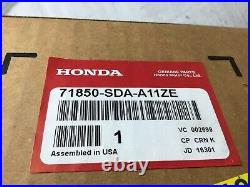 2003-2005 Honda Accord OEM Left Side Sill Garnish Assembly 71850-SDA-A11ZE