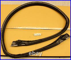 HONDA GENUINE S2000 AP1 AP2 Front Roof Pillar Weatherstrip Rubber 72320-S2A-043