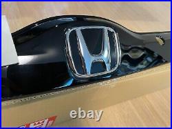 Honda Genuine Fit Jazz 15-20 Tail Gate Rear Garnish Assy Black 74890-T5A-J12 OEM