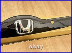 Honda Genuine Jazz Fit GK3 Tail Gate Rear Garnish Assy Black 74890-T5A-J12 OEM