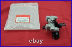 NEW Genuine OEM Honda 46210-SR3-013 Brake Proportioning Valve 1992-1995 Civic NEW Genuine OEM Honda 46210-SR3-013 Brake Proportioning Valve 1992-1995 Civic