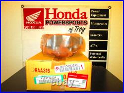 New Genuine Honda Oem Left Crankcase 2005-2009 2012-2017 Crf450x 11200-mey-a20