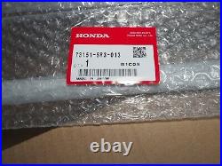 OEM HONDA Genuine CIVIC 92-95 Front Windshield Molding Lh, Rh & Upper with Clipx8 OEM HONDA Genuine CIVIC 92-95 Front Windshield Molding Lh, Rh & Upper with Clipx8